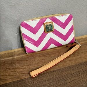 Dooney & Bourke Pink and Cream Chevron Wristlet